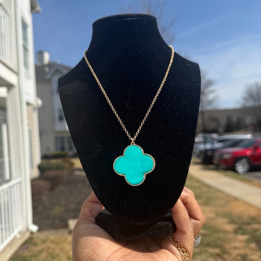 FAMILY SHIVE STATEMEANT NECKLACE 2025 - Picture 2 of 3